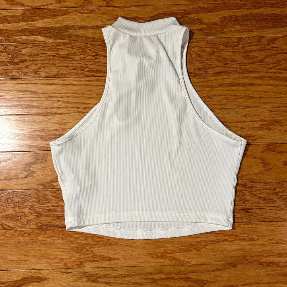 White Sleeveless Women's Top - Picture 5 of 6